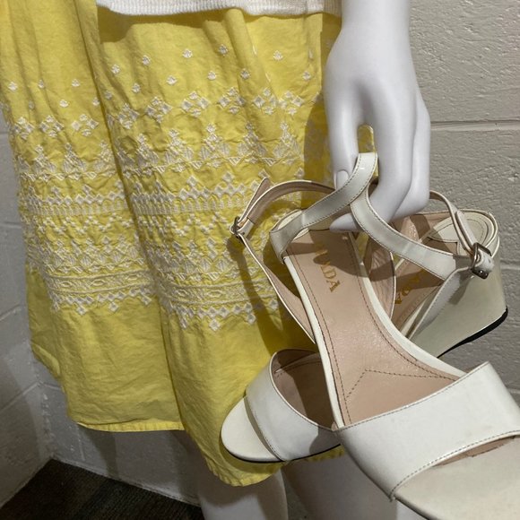 Vineyard Vines Yellow White Embroidered 100% Cotton Eyelet Dress Fit & Flare 10 - Picture 12 of 13